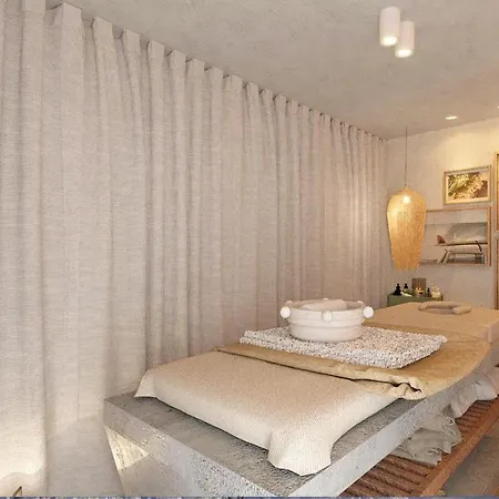 Hostel The Salty Surf & Yoga *