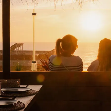 The Salty Surf & Yoga Hostel Ericeira